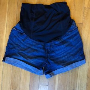 Maternity shorts
